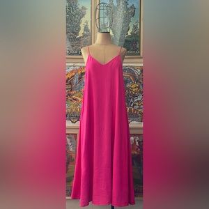 Moon River hot pink linen dress with side cut-outs size large.